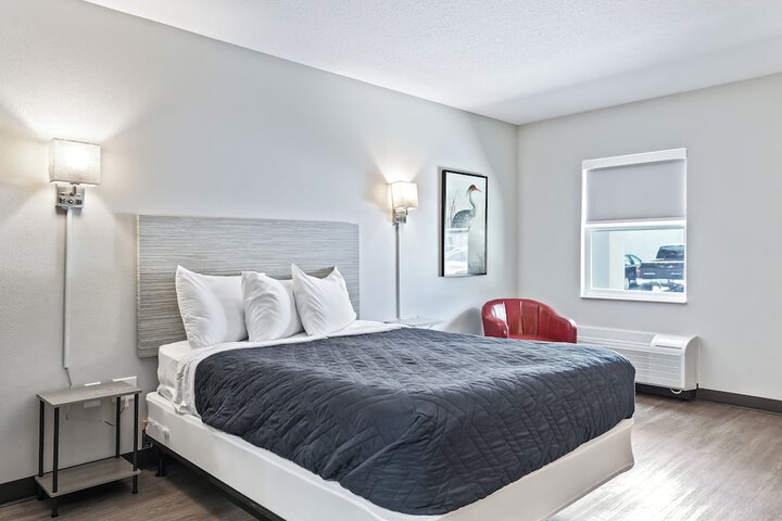 Room 14 of 24