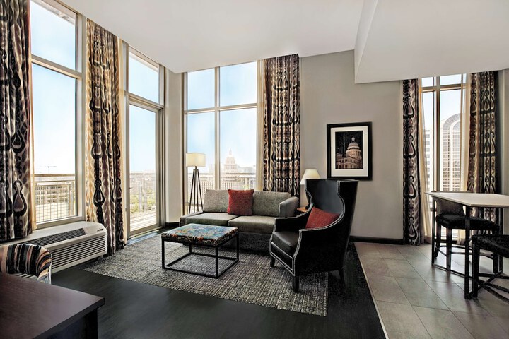 Room 31 of 60