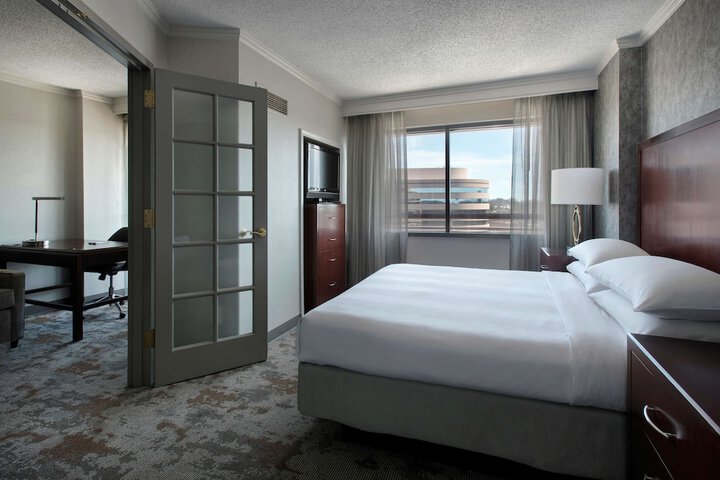 Room 19 of 33