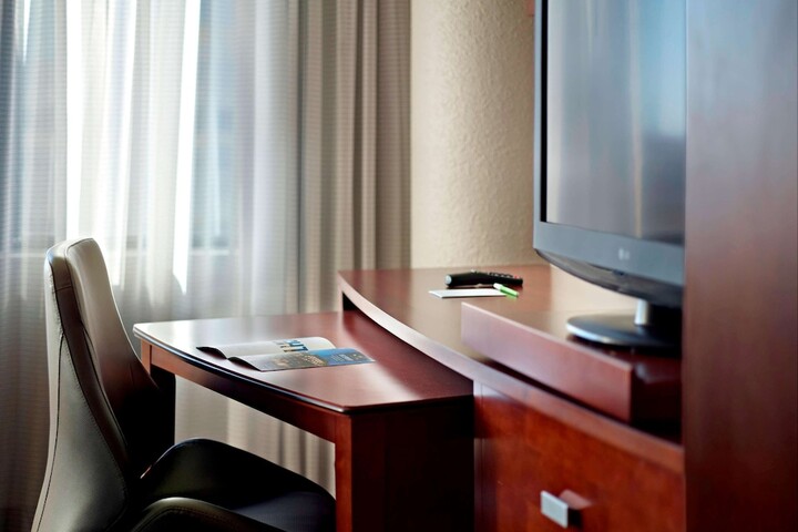 Room 18 of 27