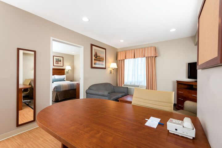 Room 15 of 25