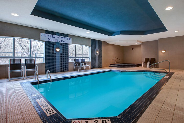 Days Inn & Suites by Wyndham Collingwood
