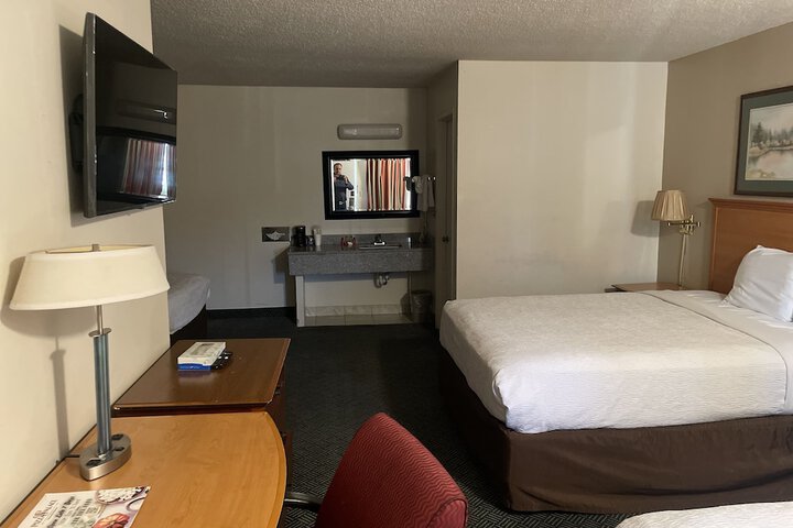 Room 26 of 32