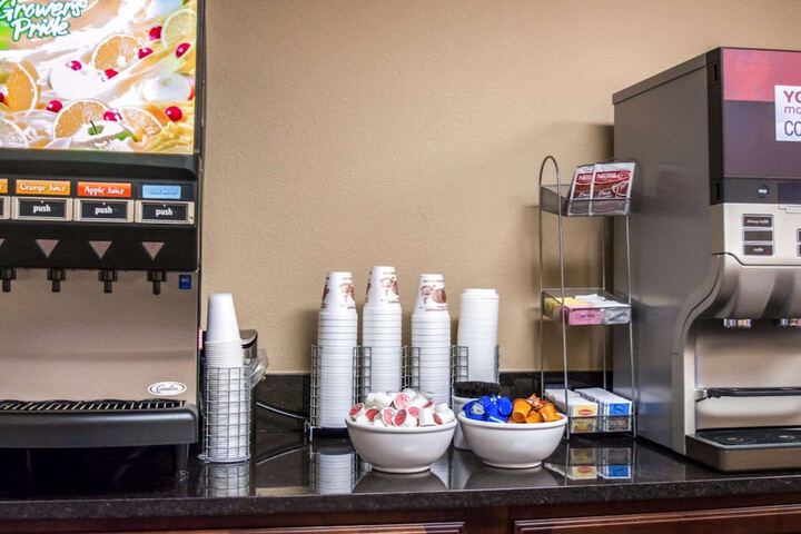 Breakfast/Coffee Service 40 of 50