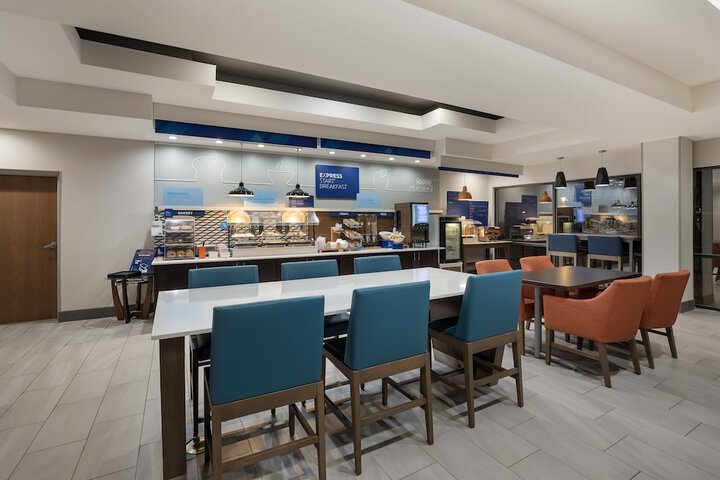 Holiday Inn Express Hotel & Suites PERRY by IHG