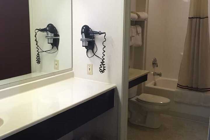 Room 15 of 27
