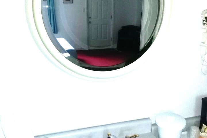 Room 16 of 39