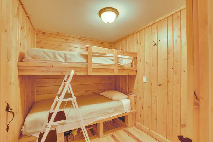 Lake Champlain Vacation Rental With Boat Dock!