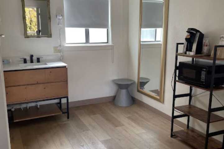 Room 20 of 31