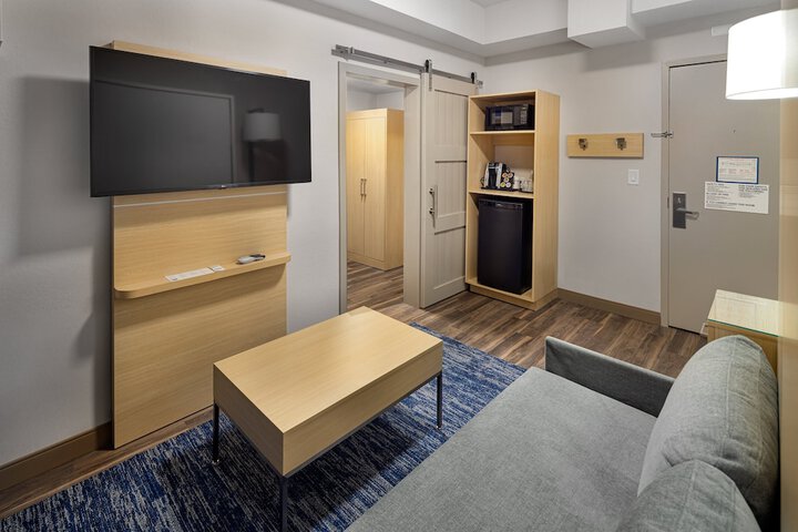 Room 49 of 75