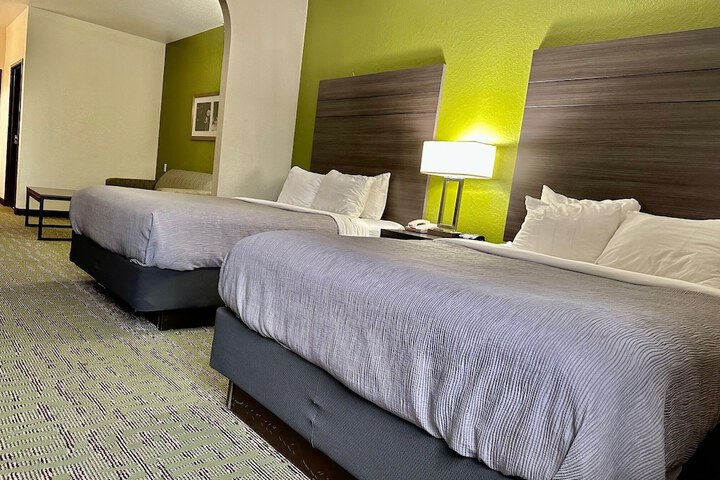 Quality Suites San Antonio Brooks City Base