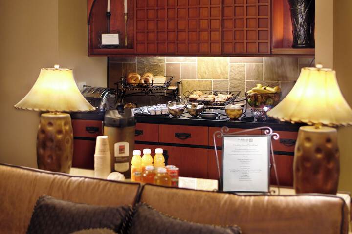 Breakfast/Coffee Service 24 of 28