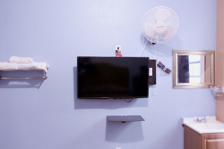 Room 27 of 53