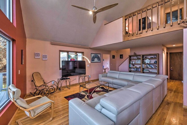 Lake Cumberland Home w / Deck + Water Access!