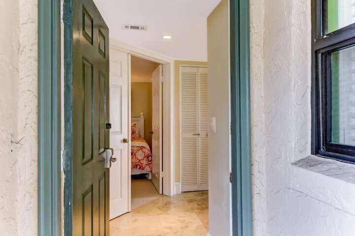 Room 19 of 34