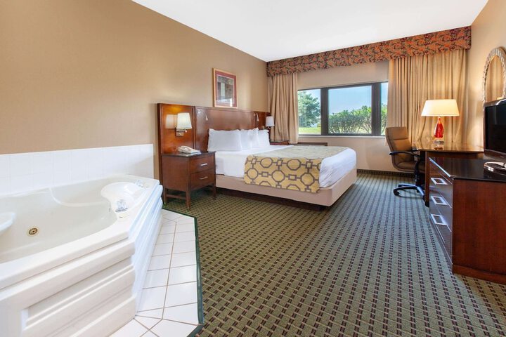 Room 22 of 26