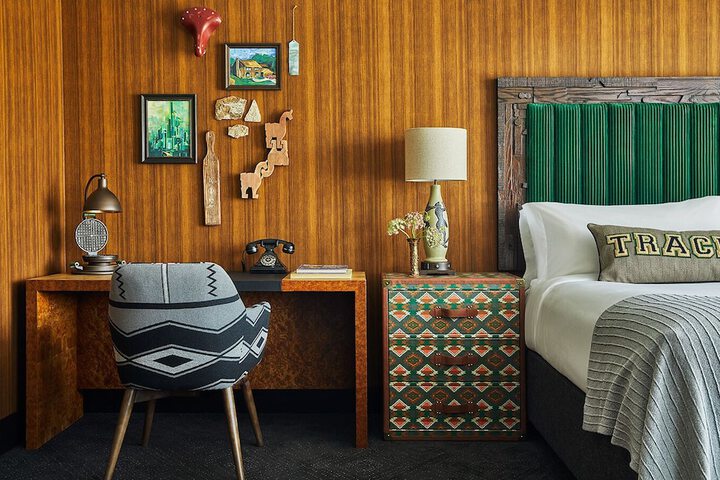 Room 14 of 28
