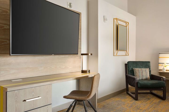 Room 13 of 62