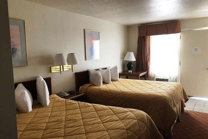 Room 15 of 34