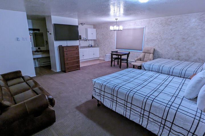 Room 25 of 27