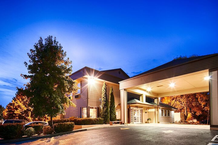 Hotel 2 of 37