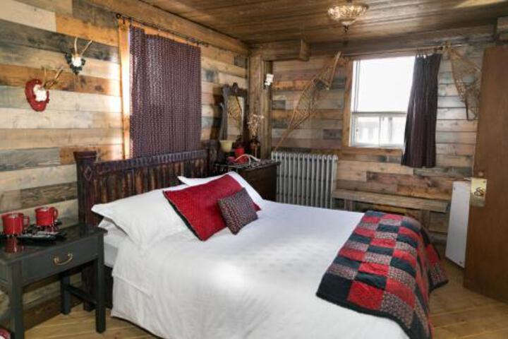 THE COCHRANE ROCKYVIEW HOTEL