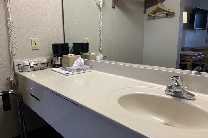 Room 11 of 20