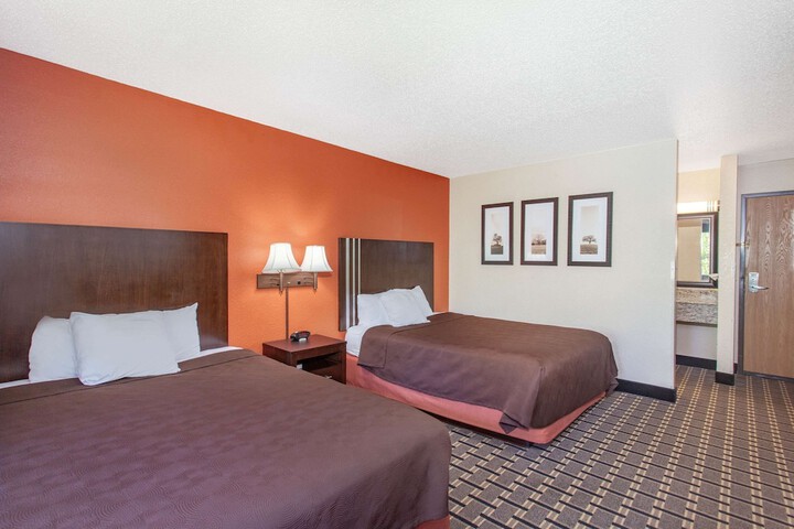 Room 12 of 26