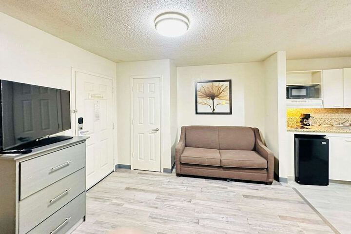 Room 20 of 33