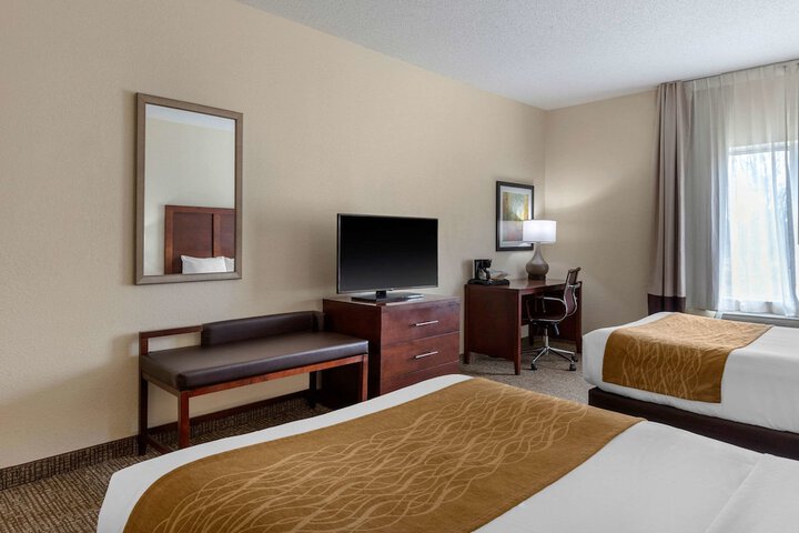 Room 32 of 51