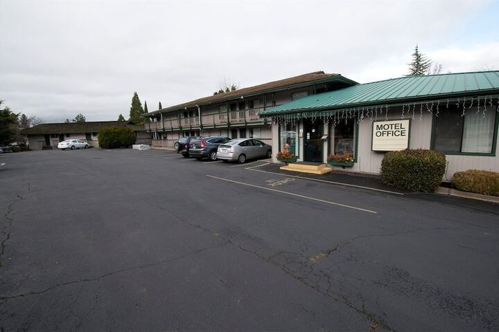 Hotel 3 of 65