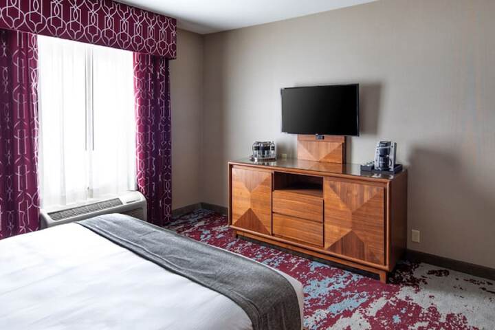Room 12 of 33