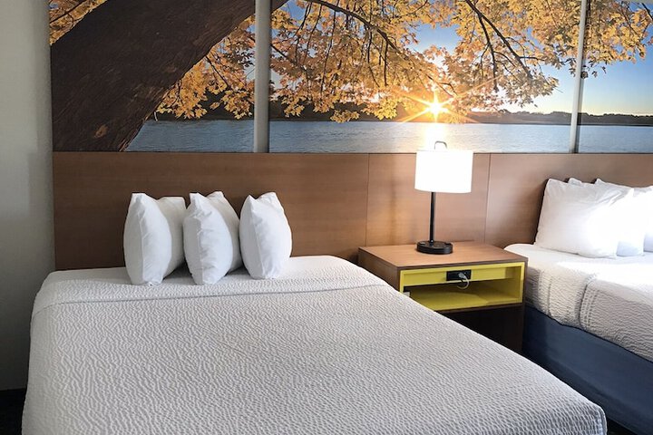 Room 6 of 19