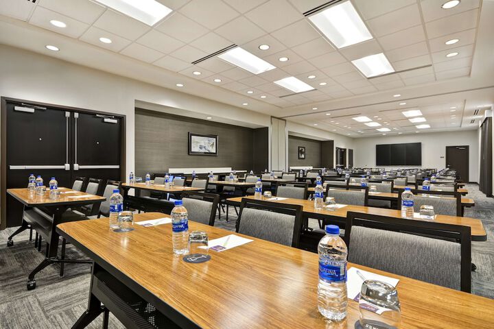 Hyatt Place Fresno