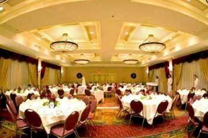 Ballroom/Hall 32 of 34