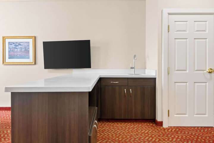 Room 48 of 100