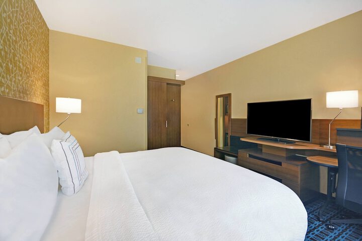 Room 16 of 48