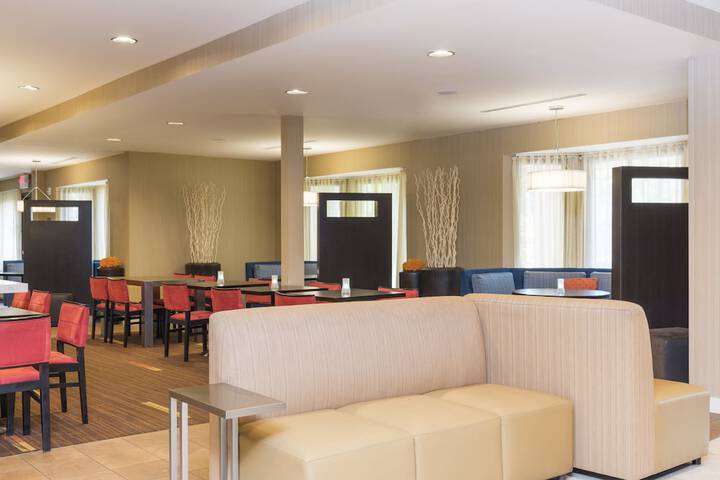 Hotel Interior 9 of 39