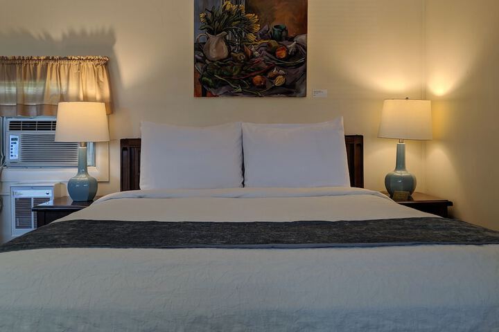 Room 27 of 36