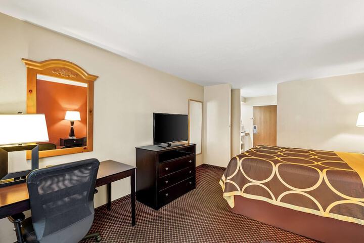 Super 8 by Wyndham Marana / Tucson Area