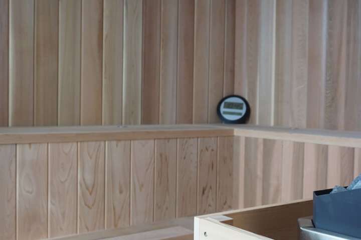 Room 9 of 28