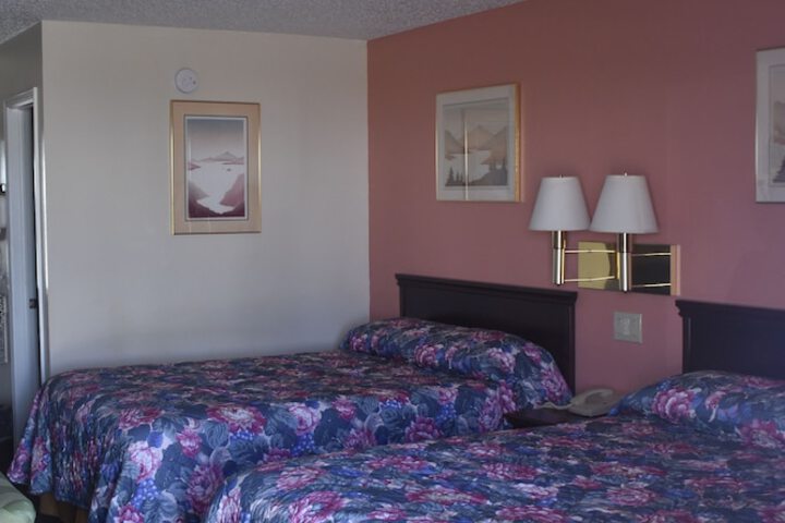 Room 4 of 17