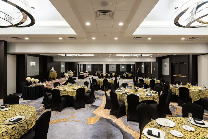 Ballroom/Hall 47 of 51