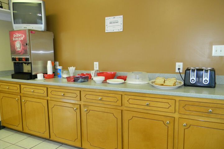 Breakfast/Coffee Service 19 of 21