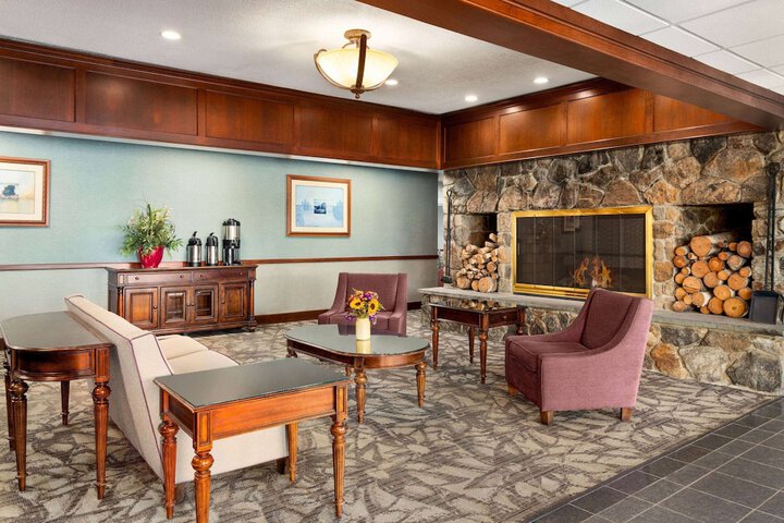 Hotel Interior 7 of 44