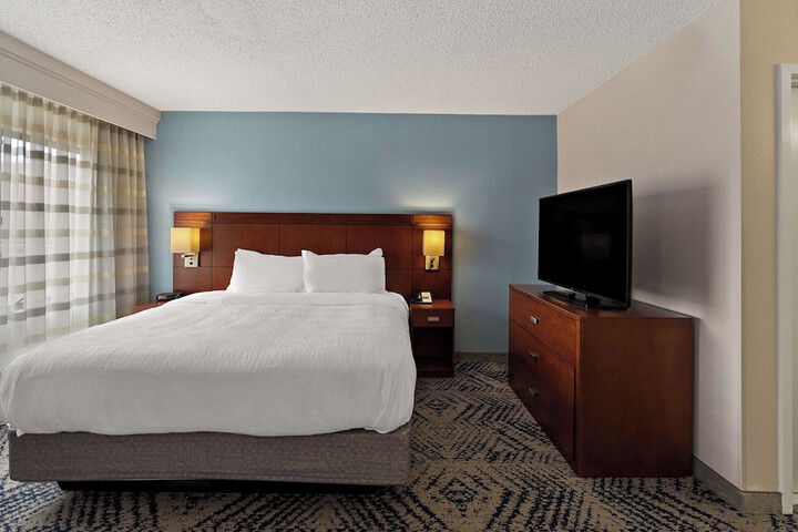 Room 25 of 33