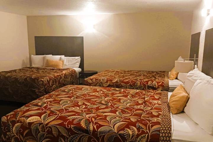 Room 12 of 15