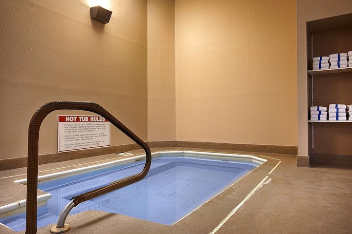 Pool 4 of 28