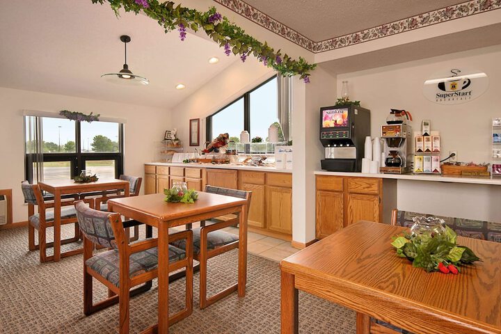 Super 8 by Wyndham Centerville