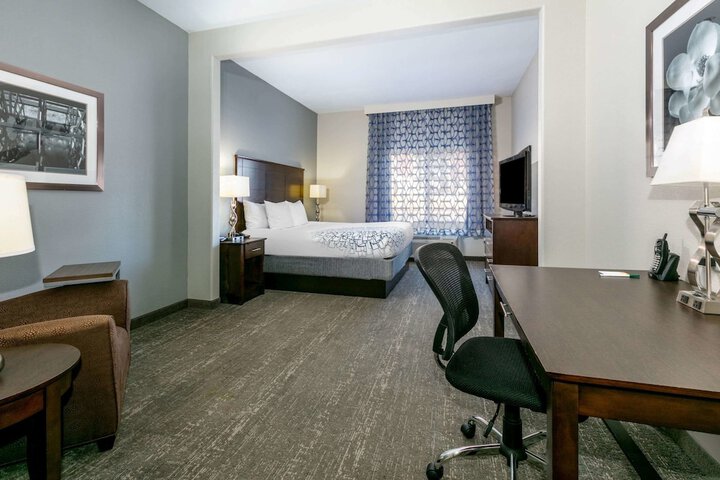 Room 15 of 28